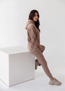 Kelly zestw kaptur Spodnie dresowe KELLY kolor karmelowy, Bluza z kapturem KELLY kolor karmelowy